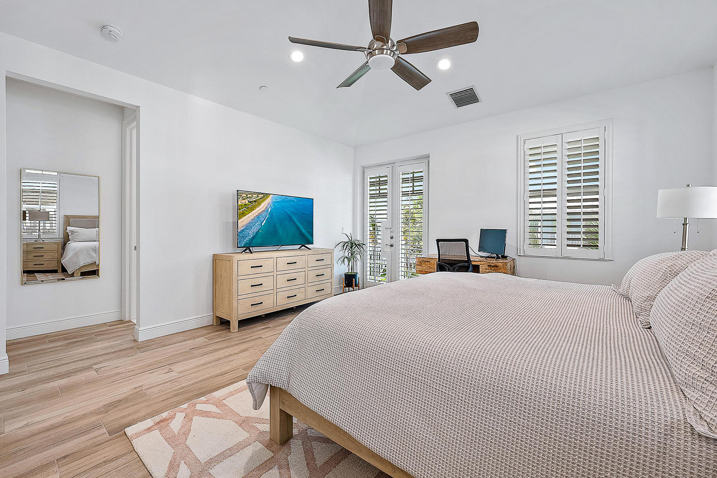 411 Inlet Waters Circle Jupiter, FL 33477 - Photo 16 of 33 Primary Suite