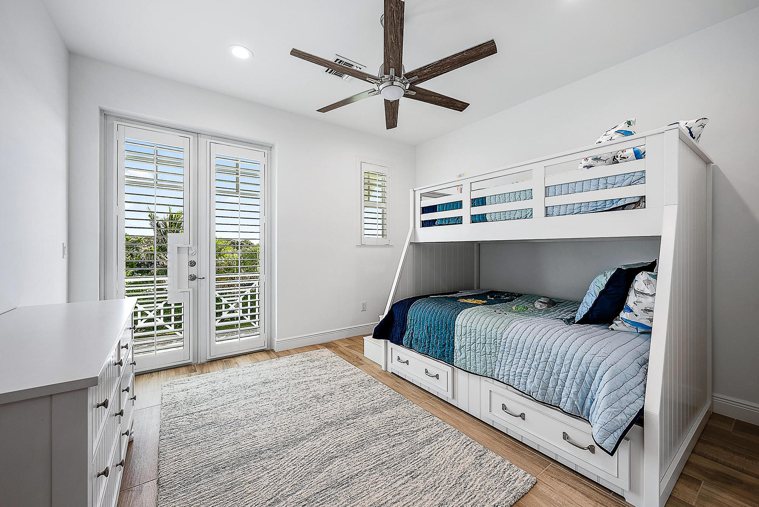 411 Inlet Waters Circle Jupiter, FL 33477 - Photo 19 of 33 Guest Bedroom