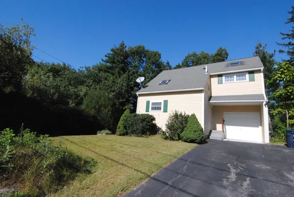 $2,750 | 11 Ventura Circle, Nashua, NH 03062