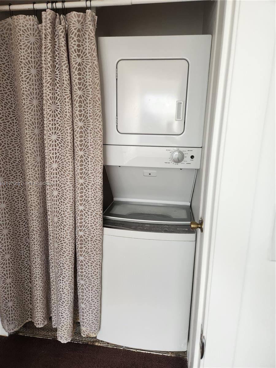 777 Southwest 9th Avenue, Unit 301 Miami, FL 33130 - Photo 12 of 14