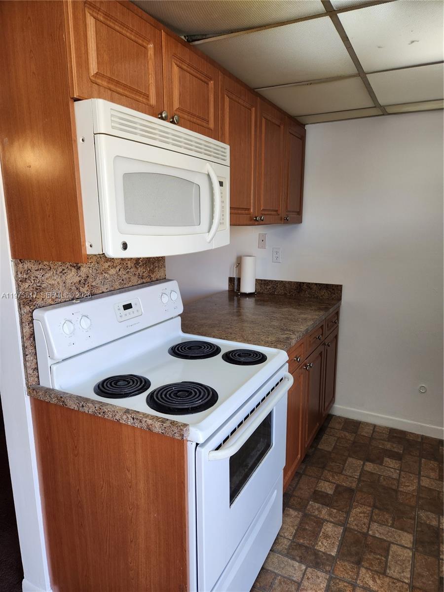 777 Southwest 9th Avenue, Unit 301 Miami, FL 33130 - Photo 3 of 14