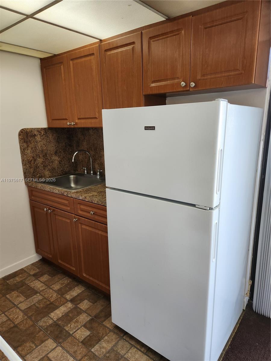 777 Southwest 9th Avenue, Unit 301 Miami, FL 33130 - Photo 4 of 14