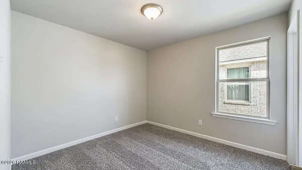 $228,500 | 163 Cottage Cove Drive, Maurice, LA 70555