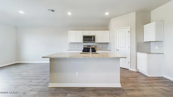 $228,500 | 163 Cottage Cove Drive, Maurice, LA 70555