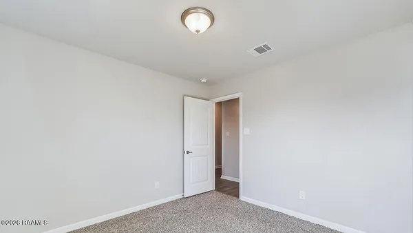 $228,500 | 163 Cottage Cove Drive, Maurice, LA 70555