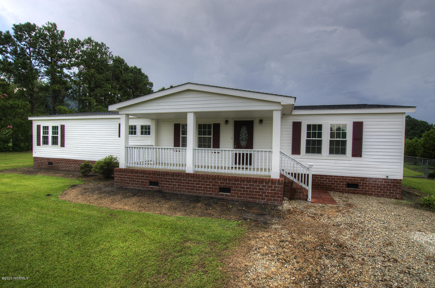 135 Lewis Farm Road New Bern, NC 28560 - Photo 1 of 40 Front View