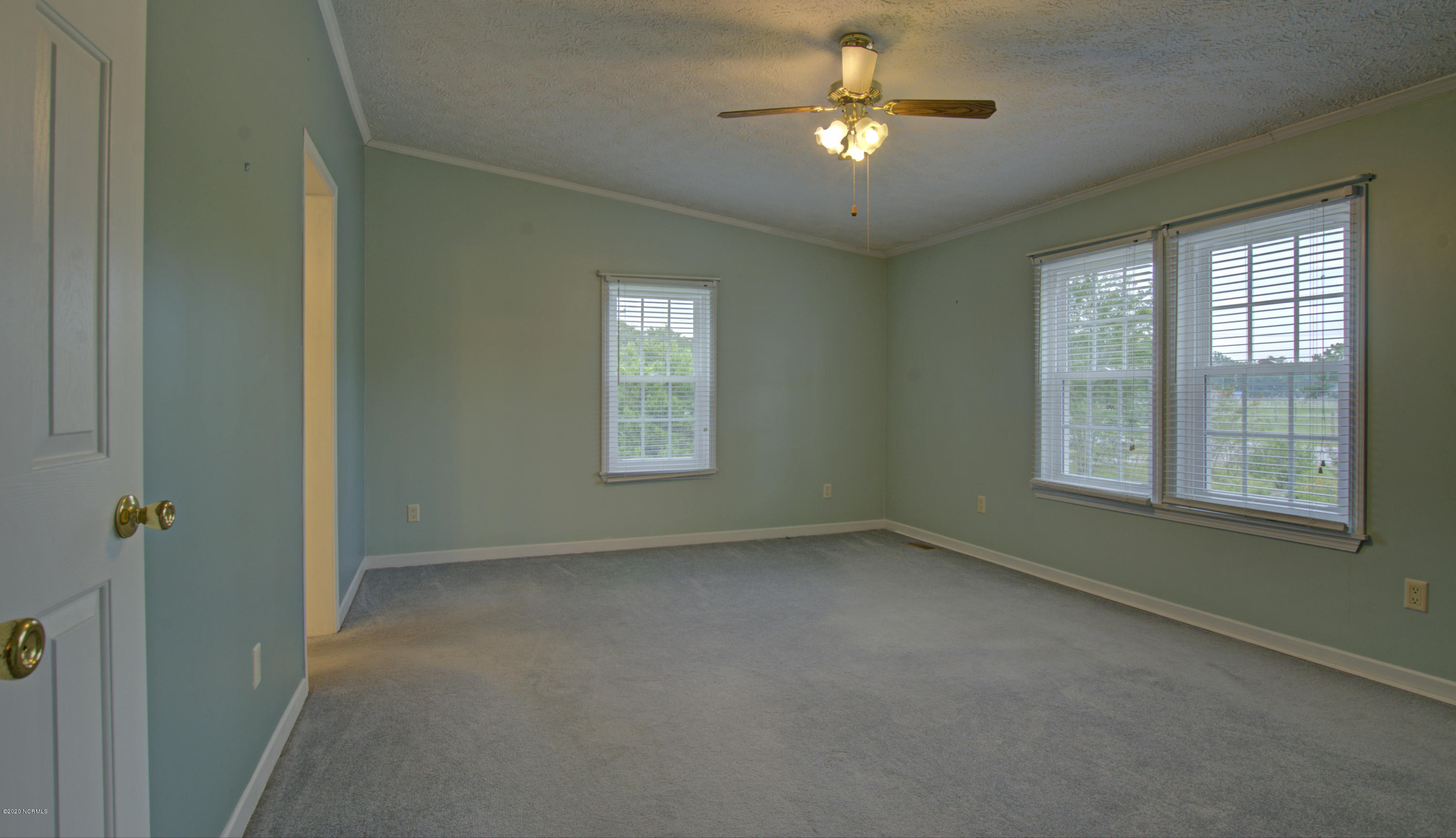 135 Lewis Farm Road New Bern, NC 28560 - Photo 15 of 40 LewisDSC_5434