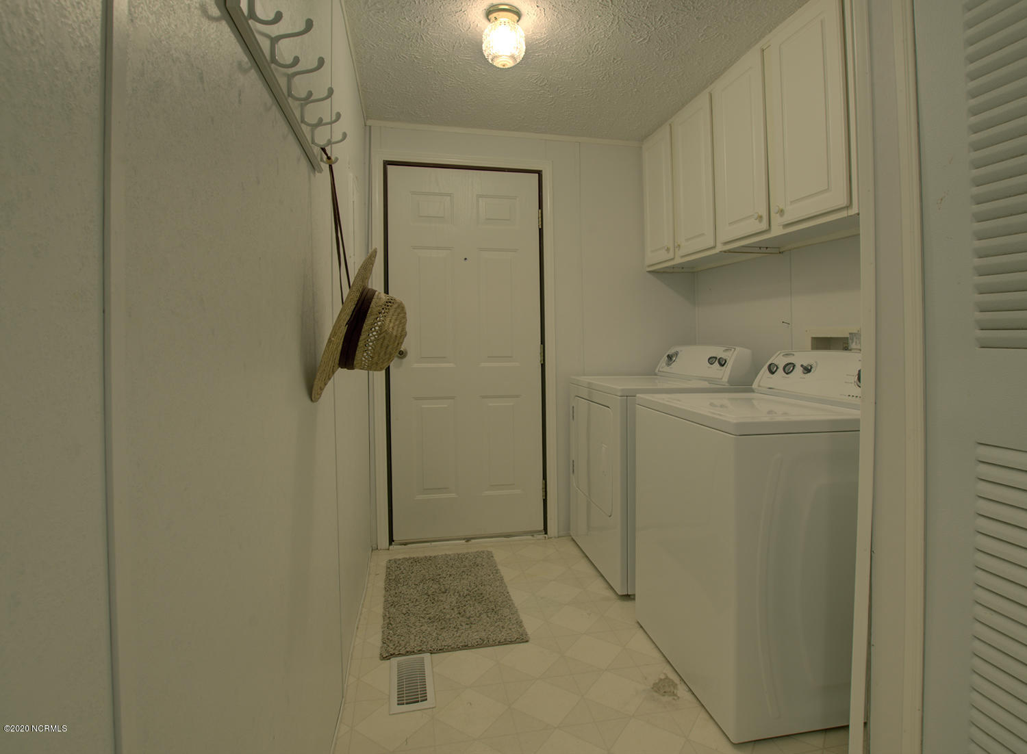 135 Lewis Farm Road New Bern, NC 28560 - Photo 21 of 40 LewisDSC_5408