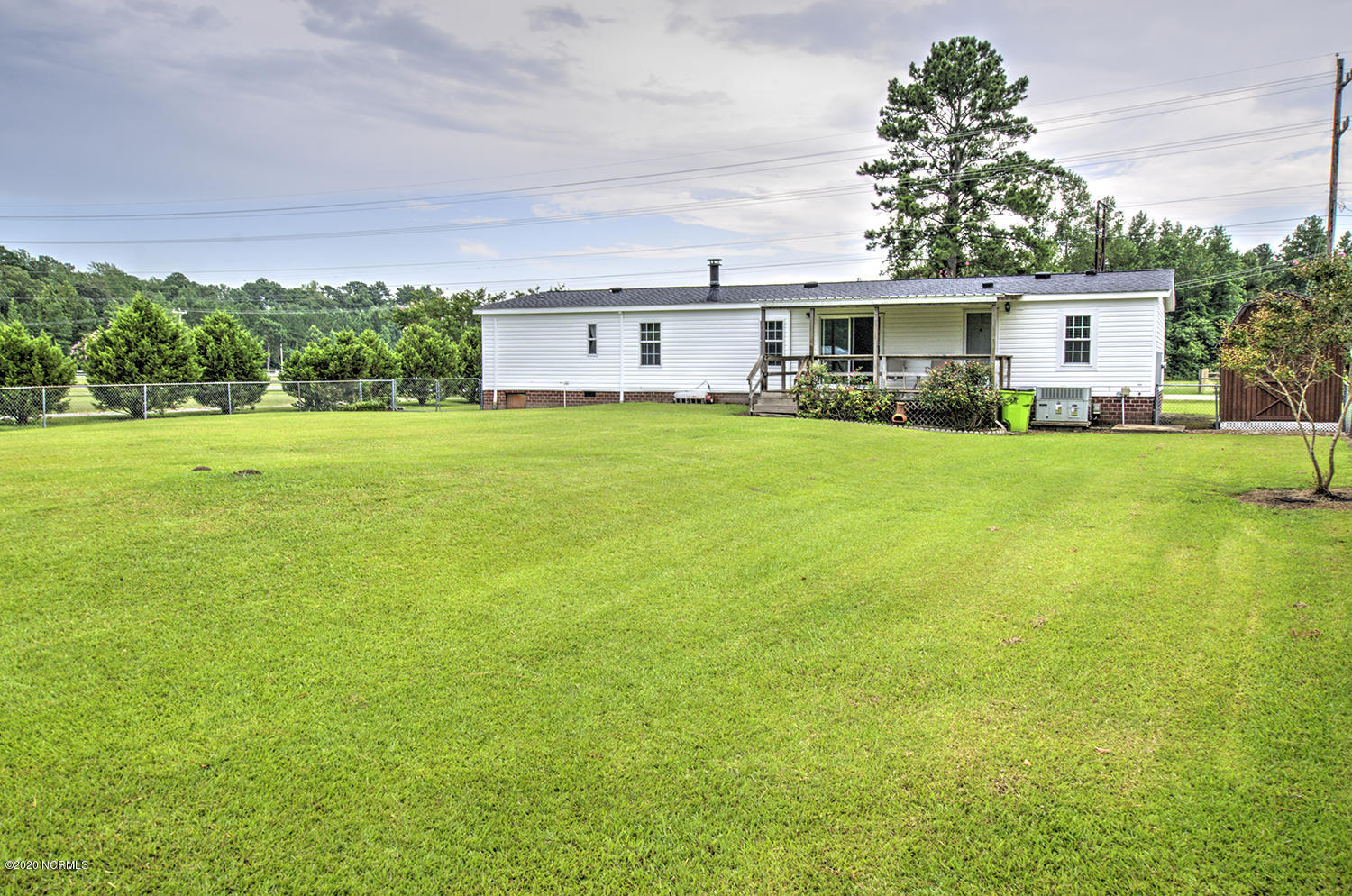 135 Lewis Farm Road New Bern, NC 28560 - Photo 27 of 40 LewisDSC_5454