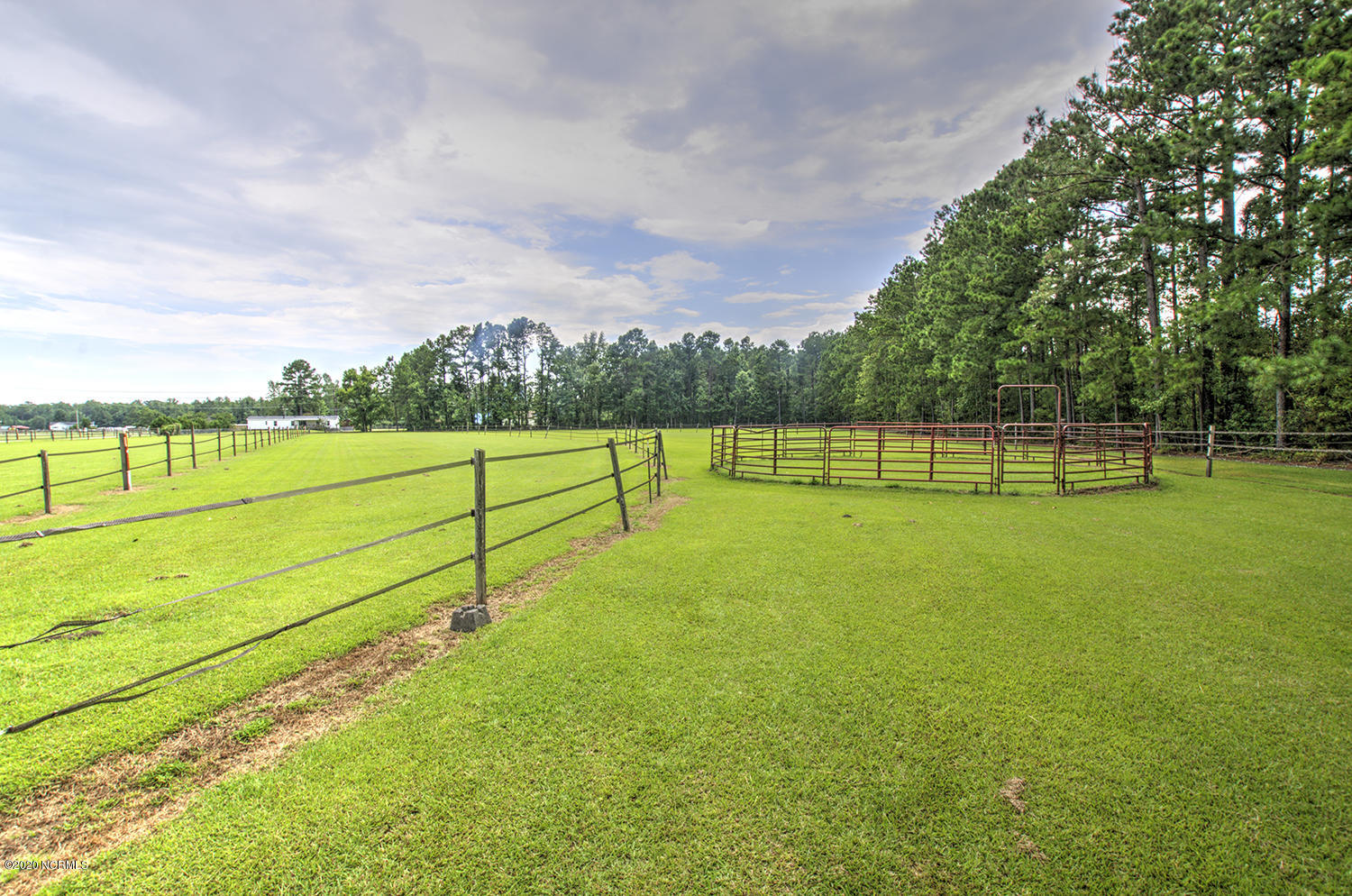 135 Lewis Farm Road New Bern, NC 28560 - Photo 35 of 40 LewisDSC_5465