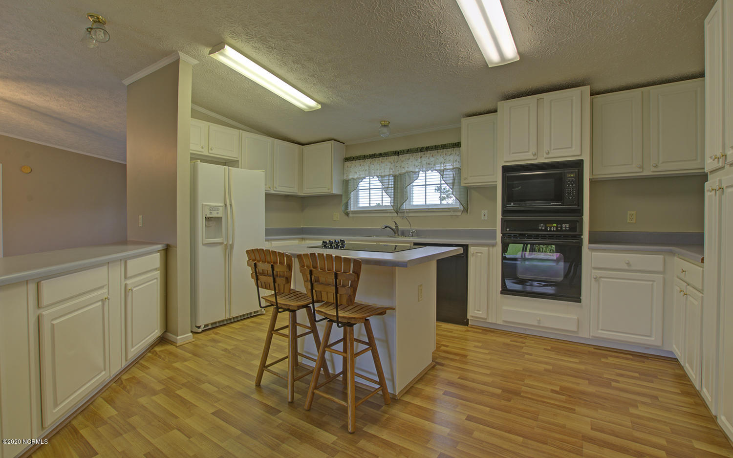 135 Lewis Farm Road New Bern, NC 28560 - Photo 8 of 40 LewisDSC_5399