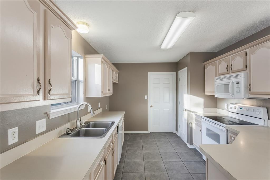 1522 Lotus Road Mandeville, LA 70448 - Photo 7 of 19 Gallery Image 7