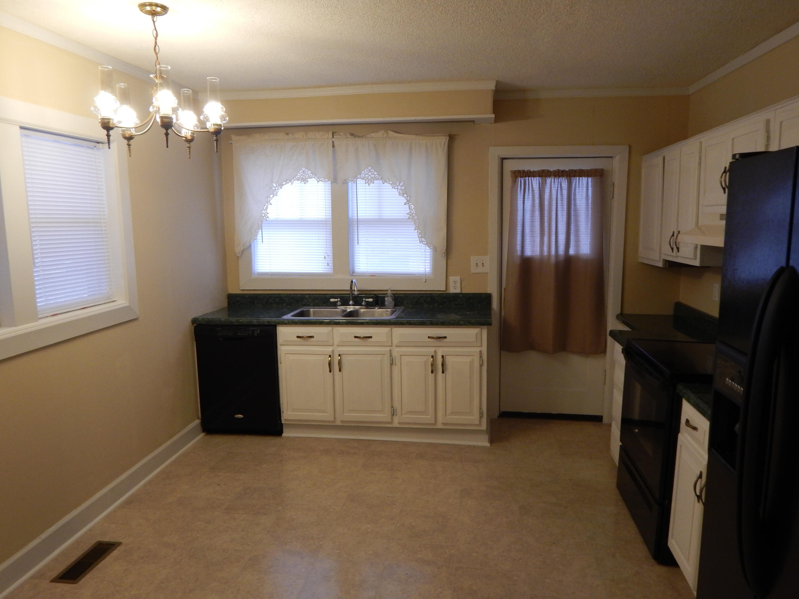 1287 Lee Clarkson Road Chickamauga, GA 30707 - Photo 20 of 24 Ktichen