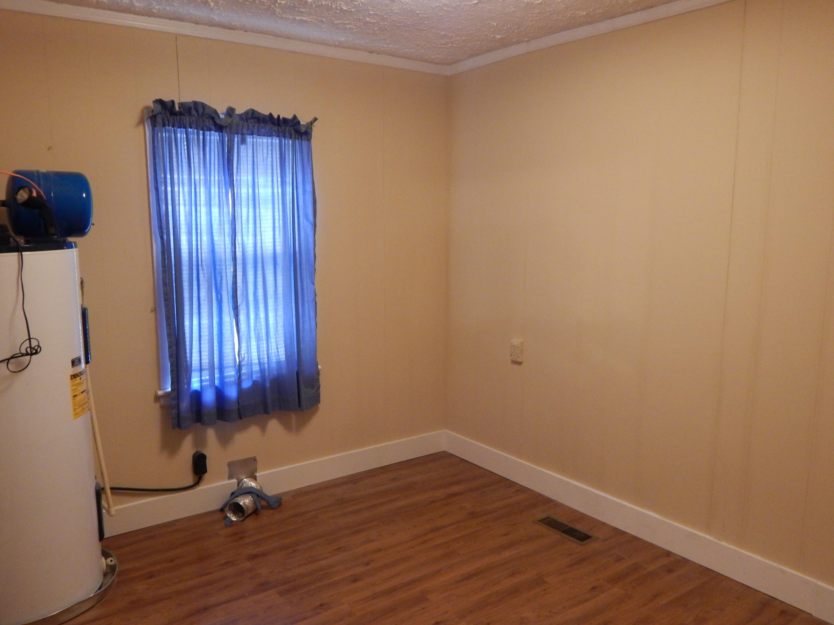 1287 Lee Clarkson Road Chickamauga, GA 30707 - Photo 21 of 24 Laundry room