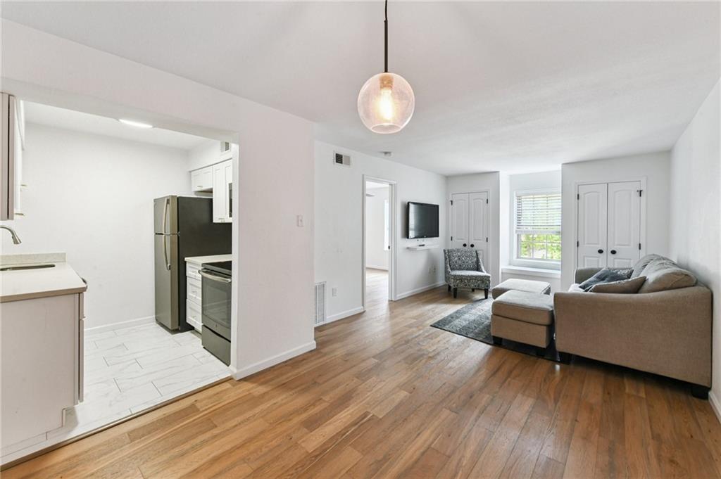 1532 St Andrew Street, Unit 307 New Orleans, LA 70130 - Photo 4 of 13