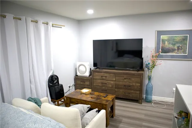 $295,000 | 5585 Pacific Coast Highway, Long Beach, CA 90804