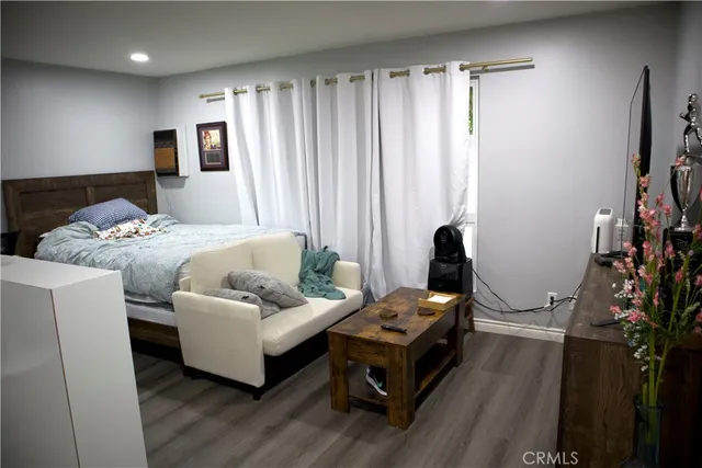 $295,000 | 5585 Pacific Coast Highway, Long Beach, CA 90804