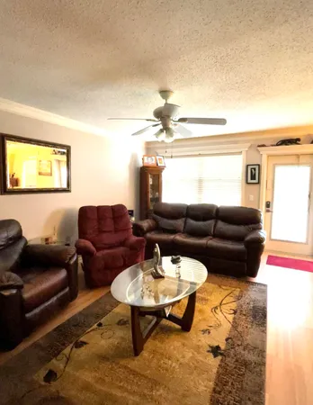 $1,800 | 570 Durham Circle, Deerfield Beach, FL 33442