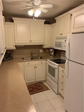 $1,800 | 570 Durham Circle, Deerfield Beach, FL 33442