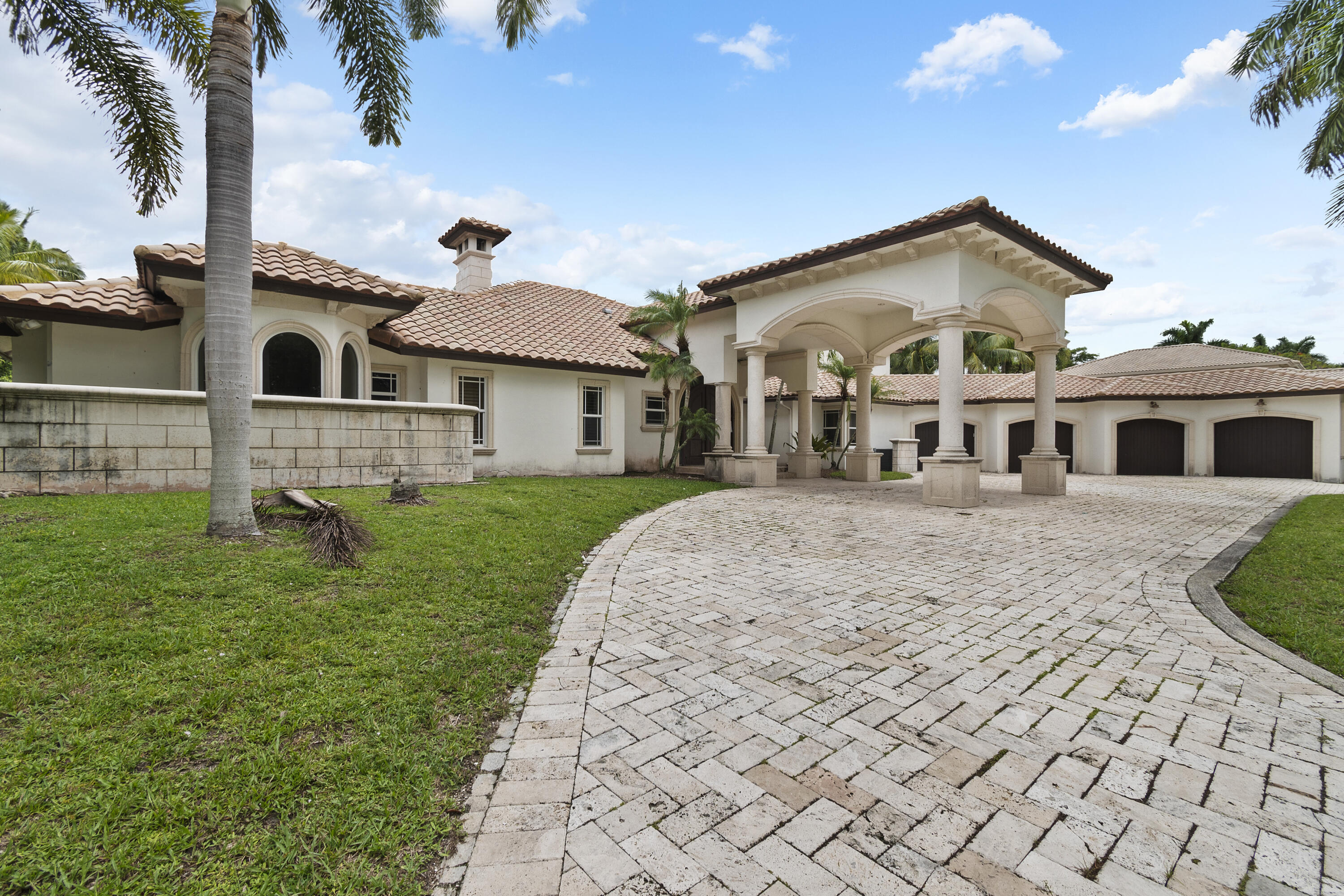10559 Rio Hermoso Delray Beach, FL 33446 - Photo 3 of 64 03-LUX5671