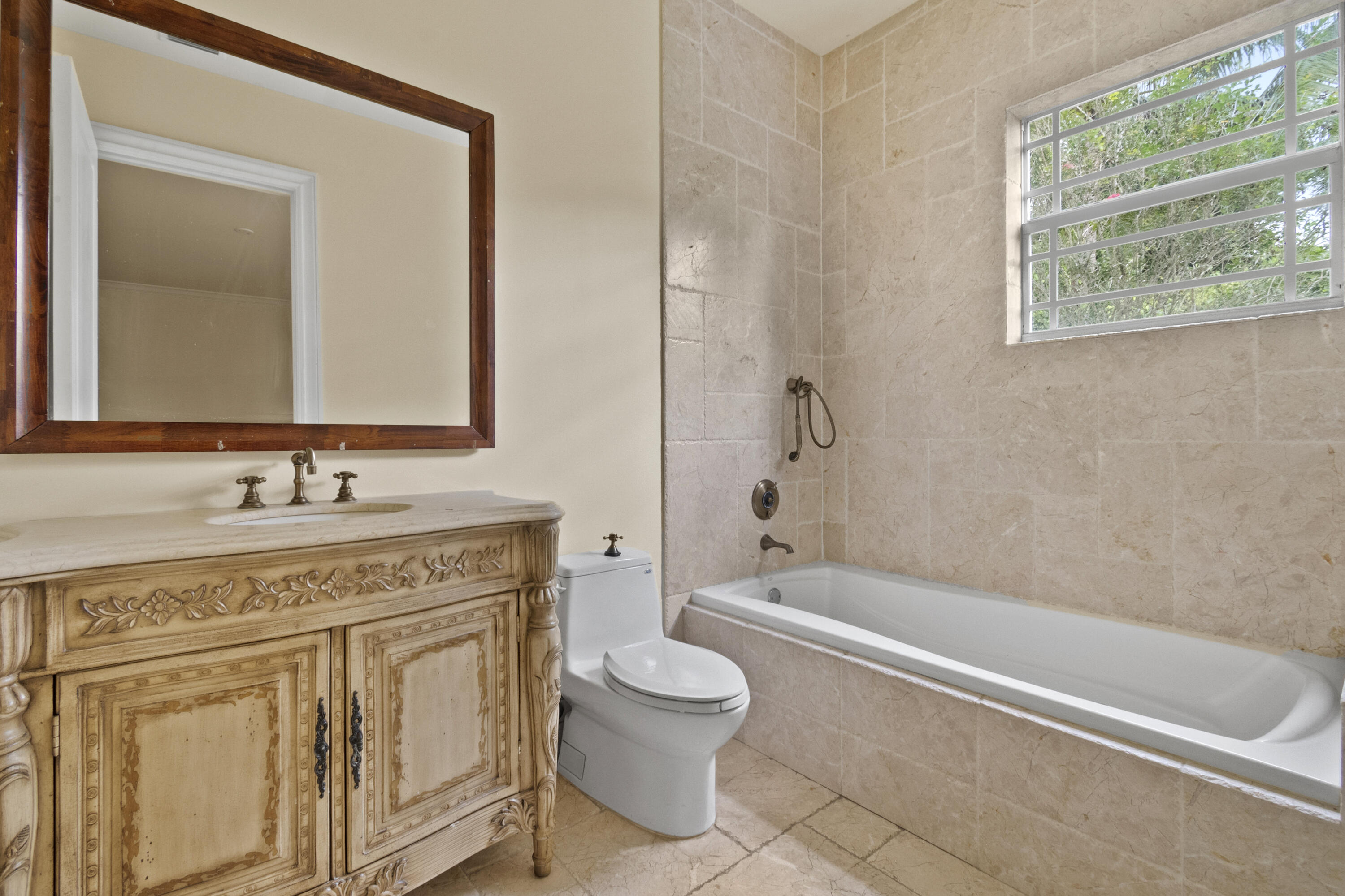 10559 Rio Hermoso Delray Beach, FL 33446 - Photo 35 of 64 35-LUX5871