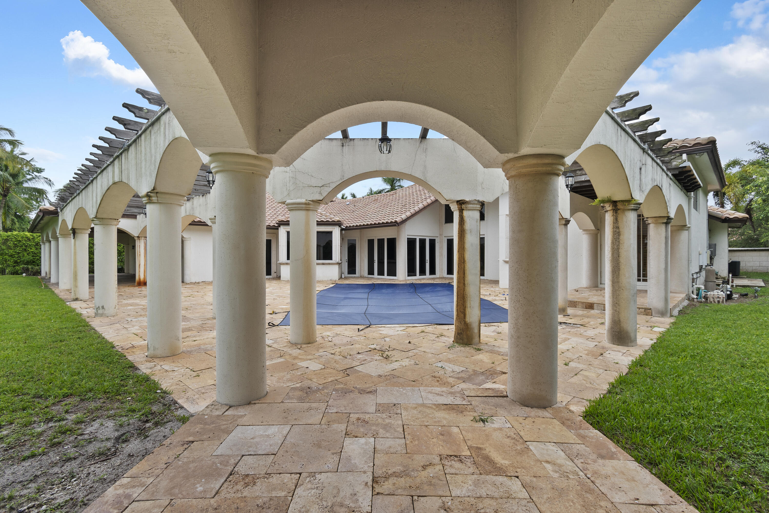 10559 Rio Hermoso Delray Beach, FL 33446 - Photo 7 of 64 07-LUX5701