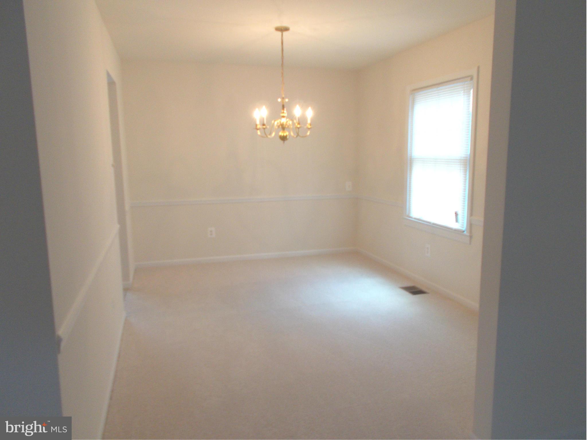 700 North York Road Sterling, VA 20164 - Photo 4 of 15 Dining Room