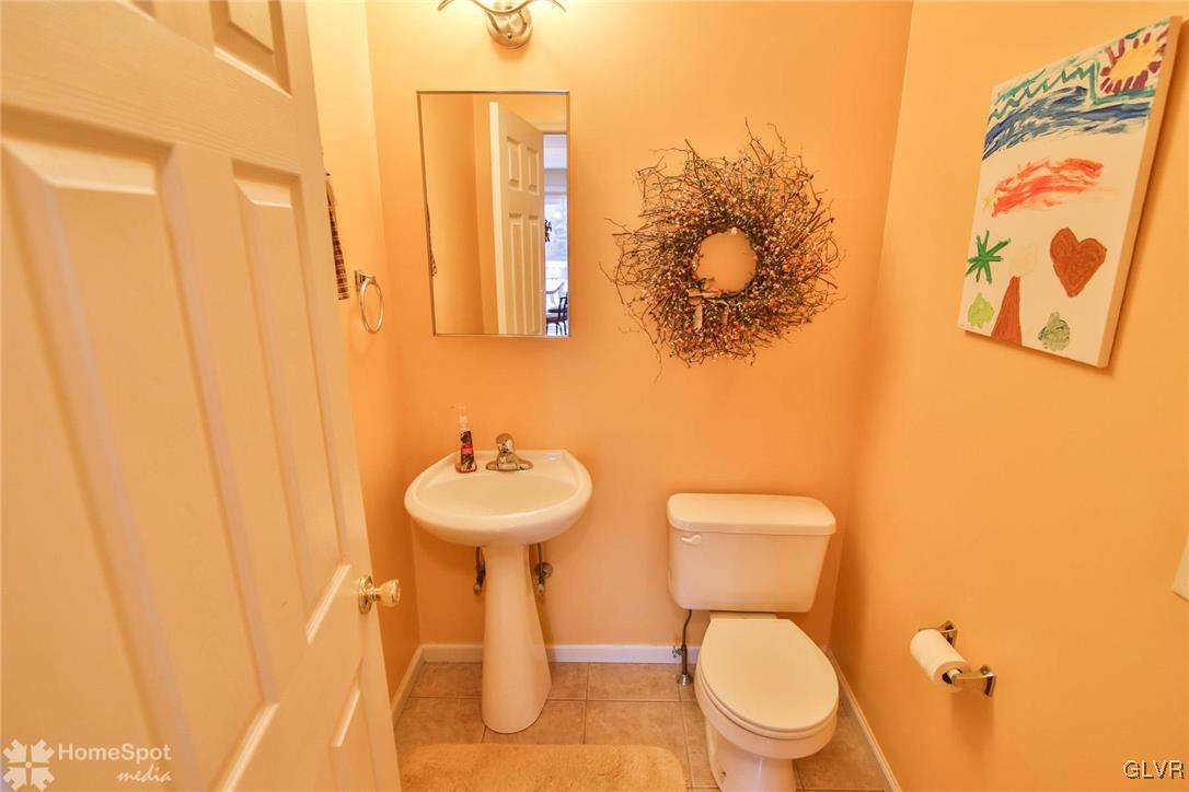 4164 Ross Road Bethlehem, PA 18020 - Photo 14 of 27 Gallery Image 14
