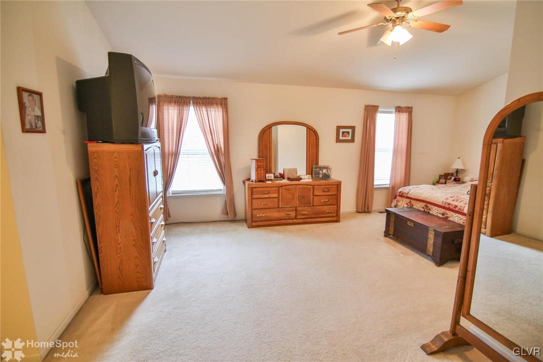 4164 Ross Road Bethlehem, PA 18020 - Photo 16 of 27 Gallery Image 16