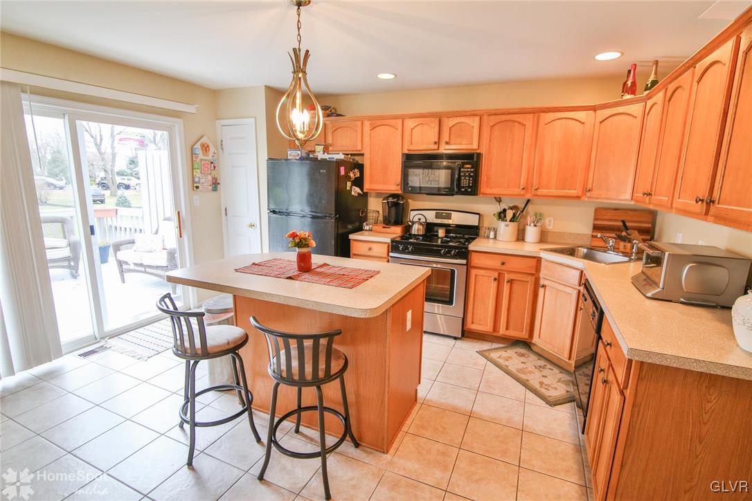 4164 Ross Road Bethlehem, PA 18020 - Photo 9 of 27 Gallery Image 9
