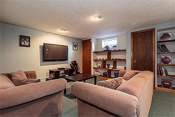 65 Richardson Road Belmont, MA 02478 - Photo 27 of 30 Gallery Image 27