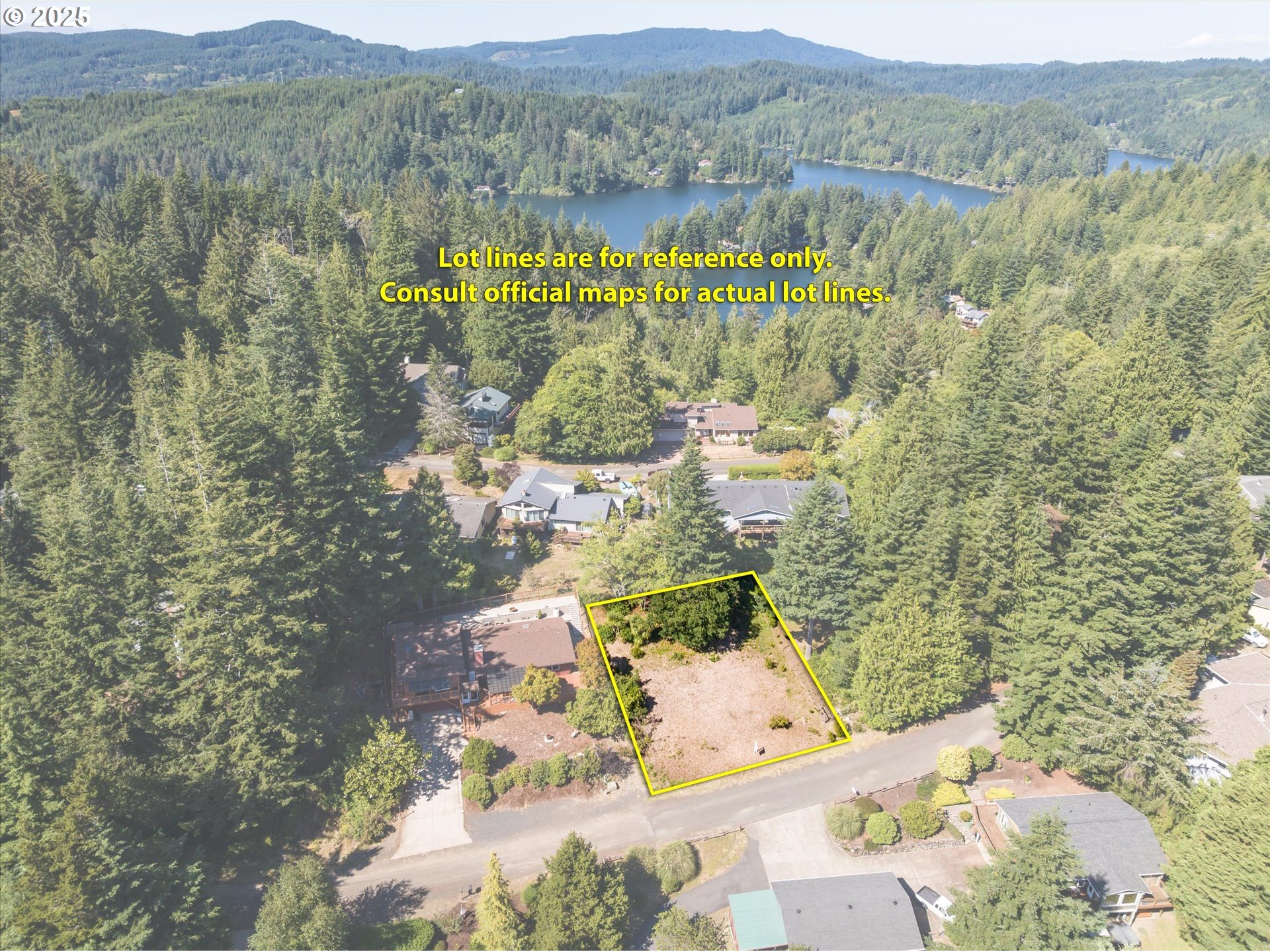 View Loop, Unit 3 Florence, OR 97439 - Photo 15 of 15 a view of lake