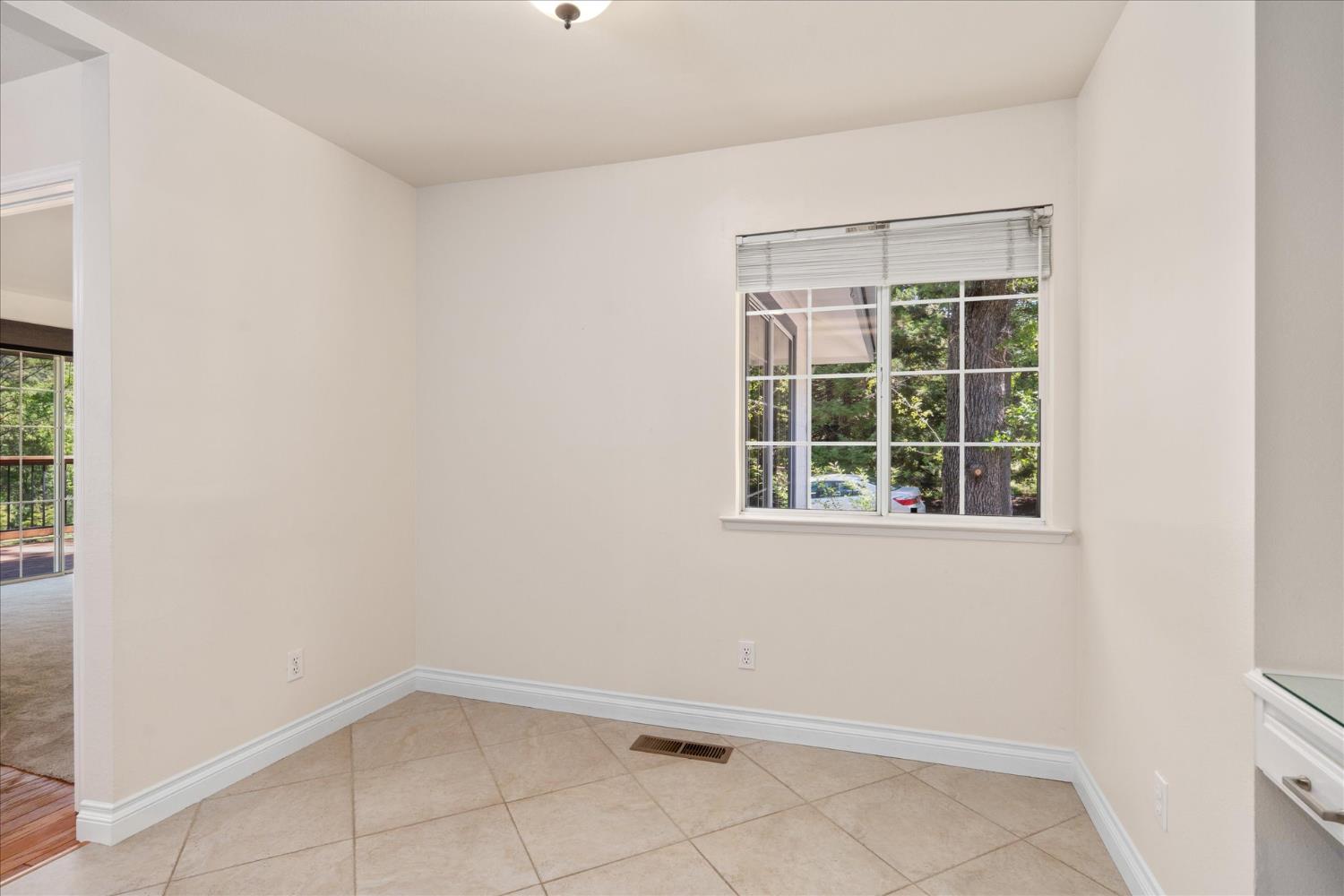 46055 Sutton Drive Oakhurst, CA 93644 - Photo 15 of 68