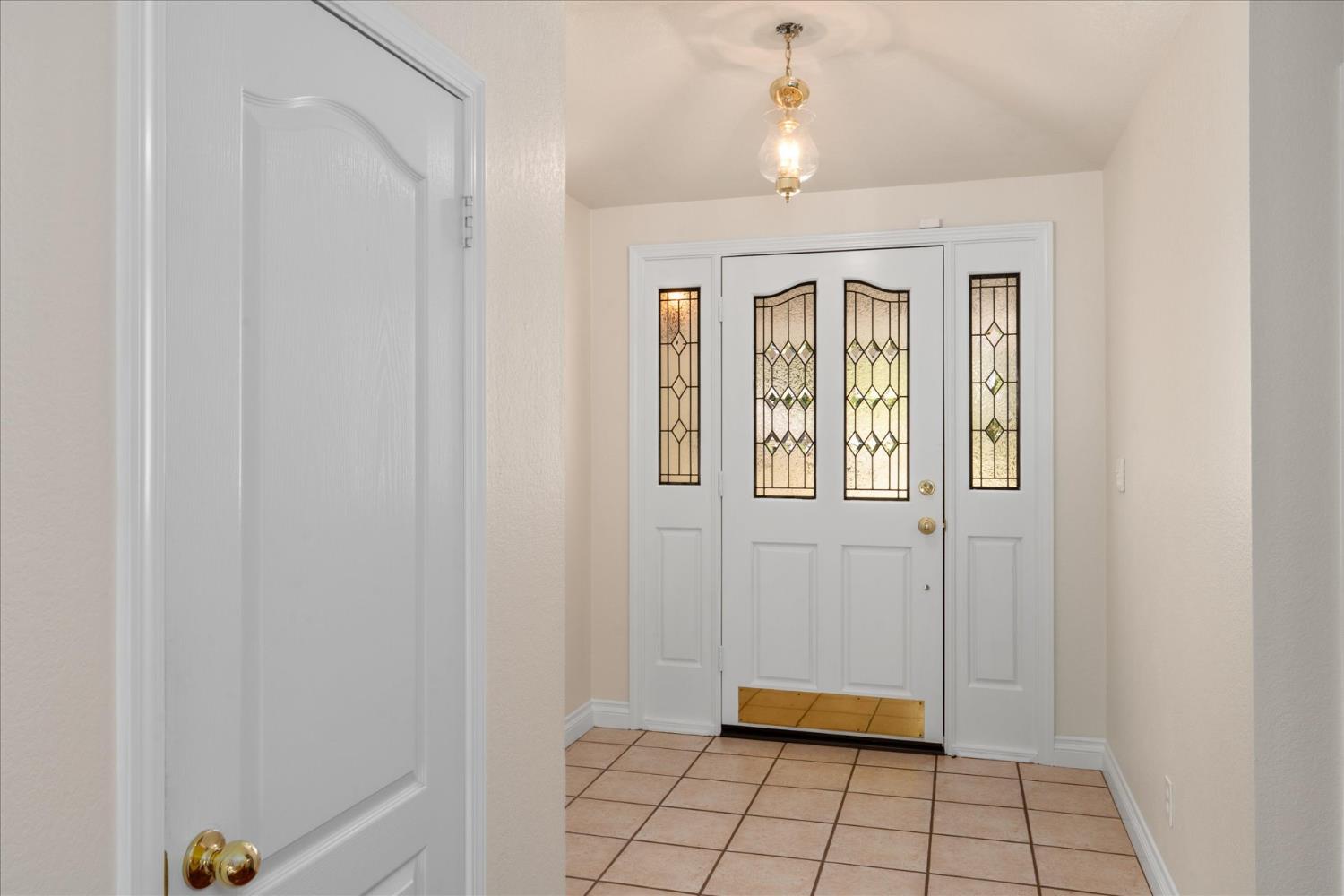 46055 Sutton Drive Oakhurst, CA 93644 - Photo 8 of 68