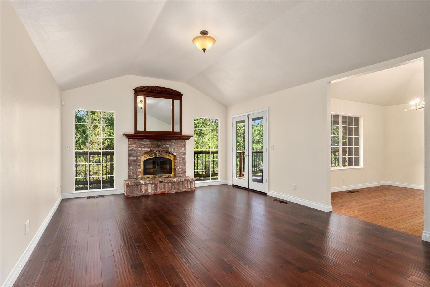 46055 Sutton Drive Oakhurst, CA 93644 - Photo 9 of 68