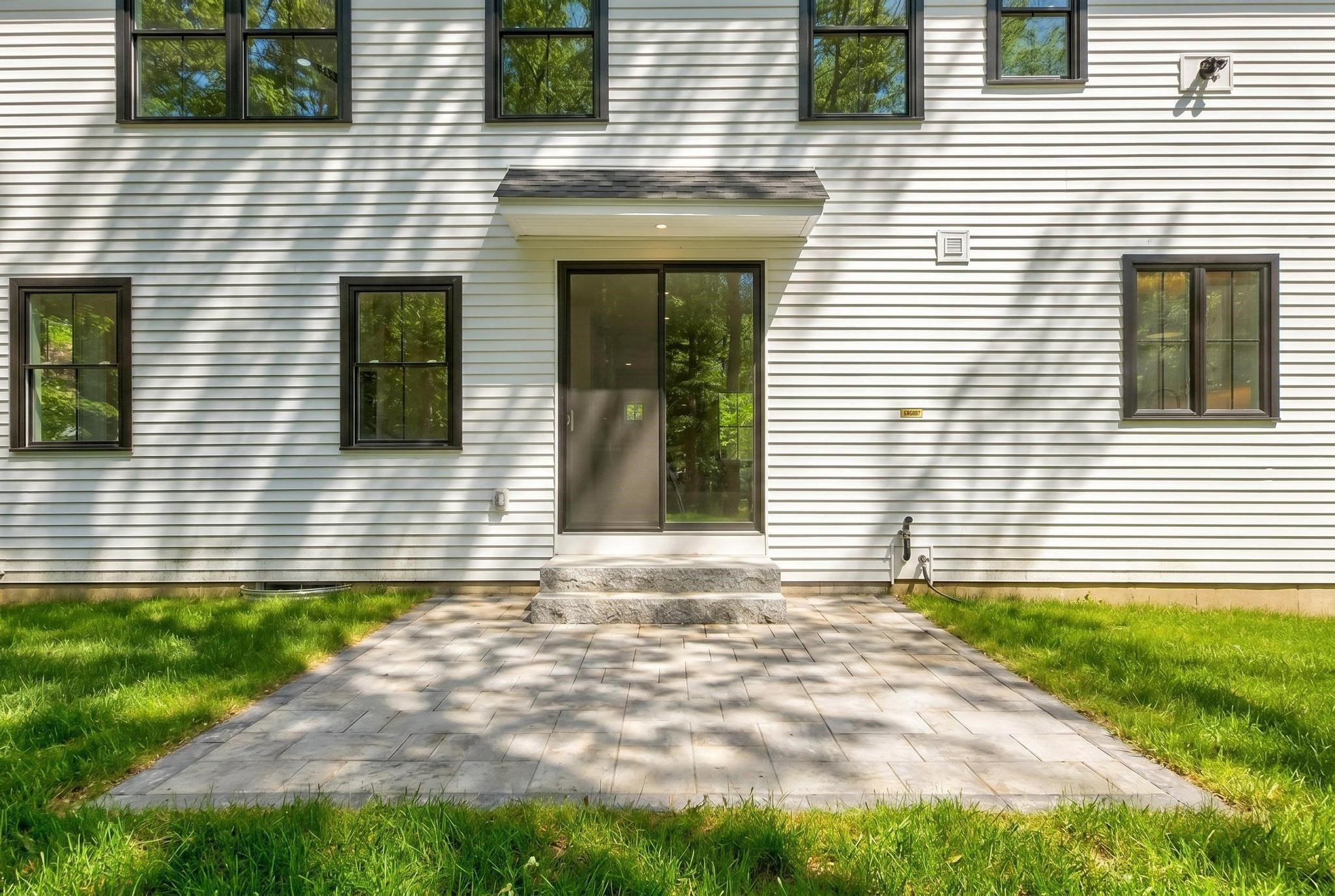 5 Highland Avenue Salem, NH 03079 - Photo 9 of 47