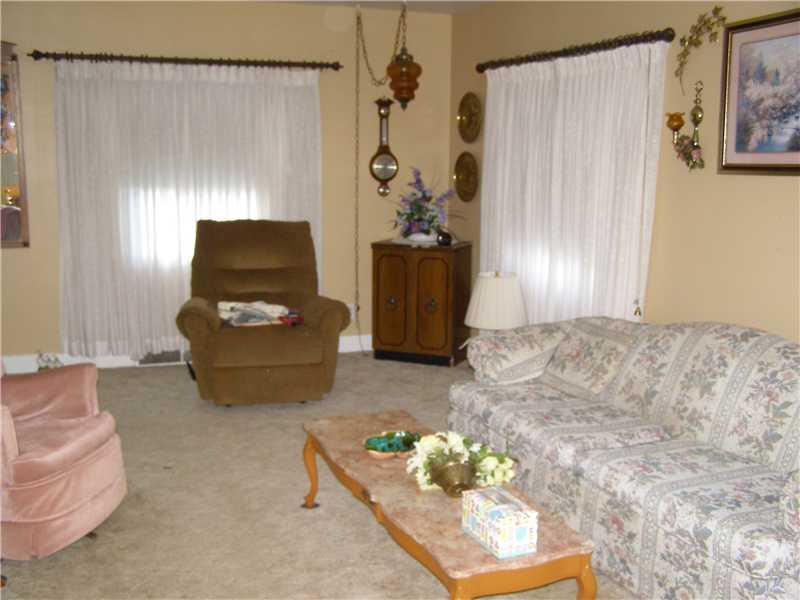 1077 Country Club Road Monongahela, PA 15063 - Photo 6 of 11 Living Room.