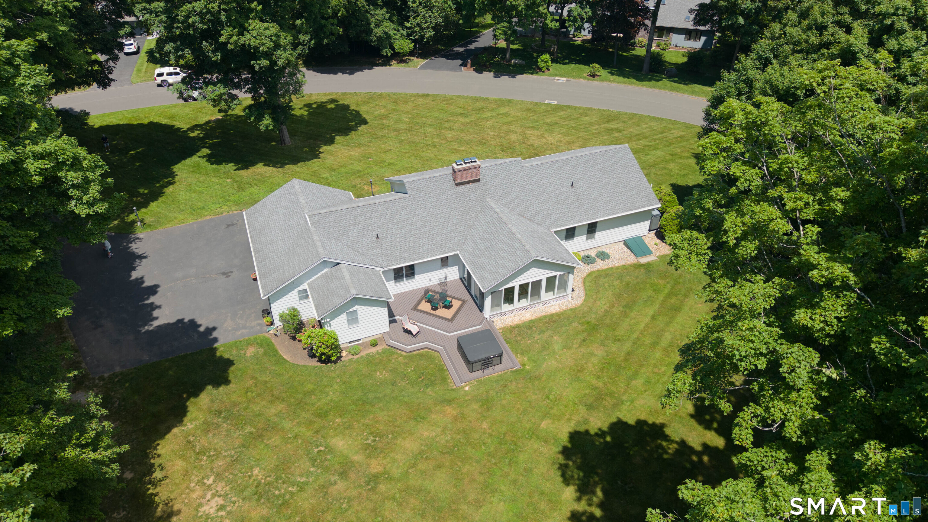 28 Wintergreen Hill Road Danbury, CT 06811 - Photo 2 of 39