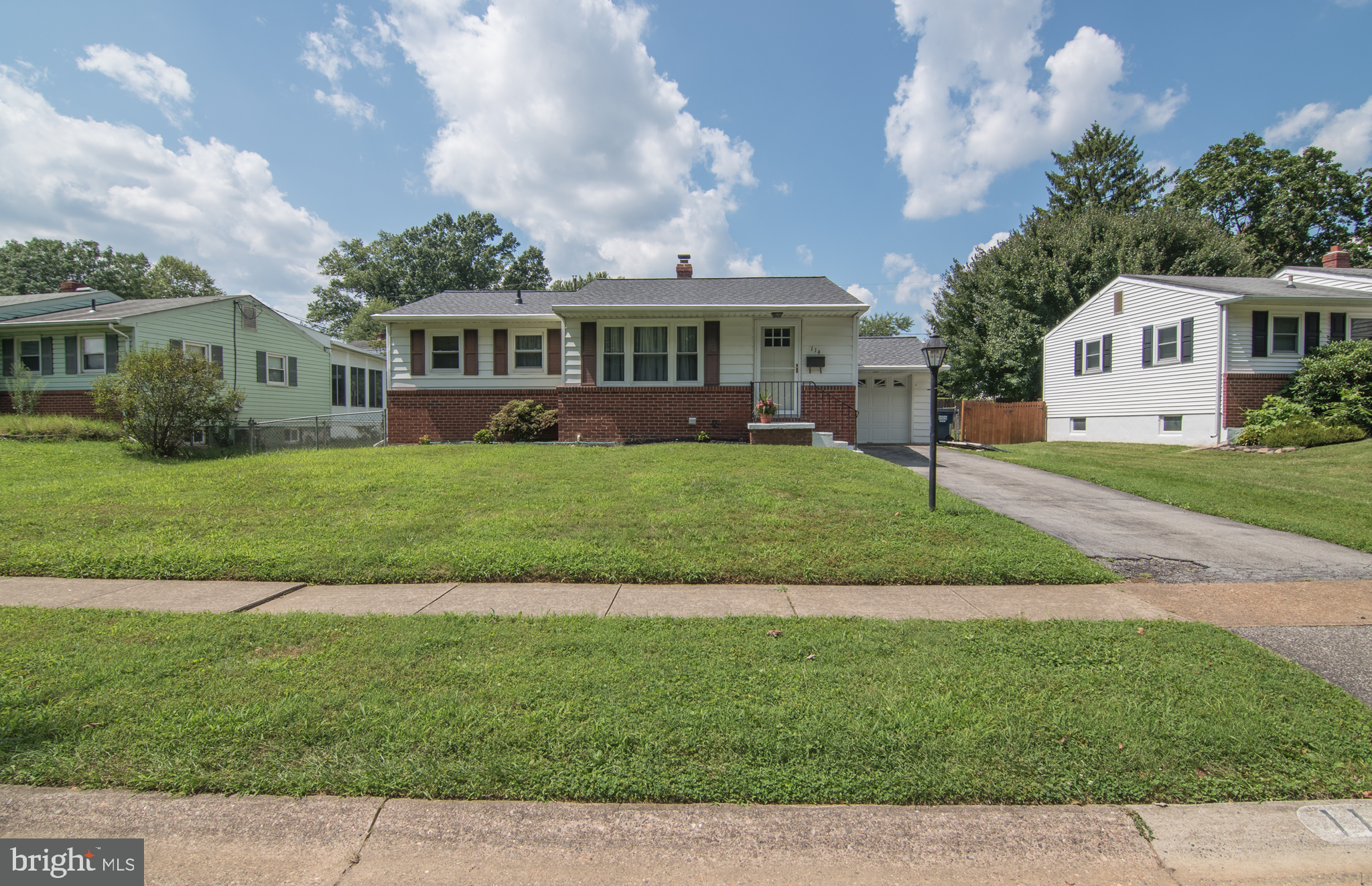 114 Phyllis Drive Newark, DE 19711 - Photo 2 of 37