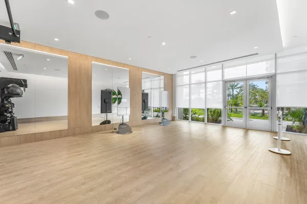 $11,500 | 220 Lake Shore Drive, Unit 304, Lake Park, FL 33403