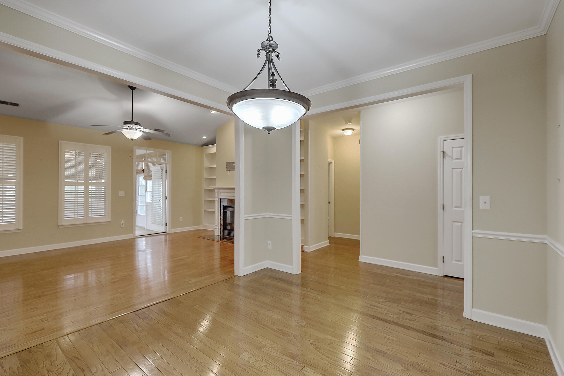 125 Fresh Meadow Lane Mount Pleasant, SC 29466 - Photo 15 of 40 Dining Room / Living Room