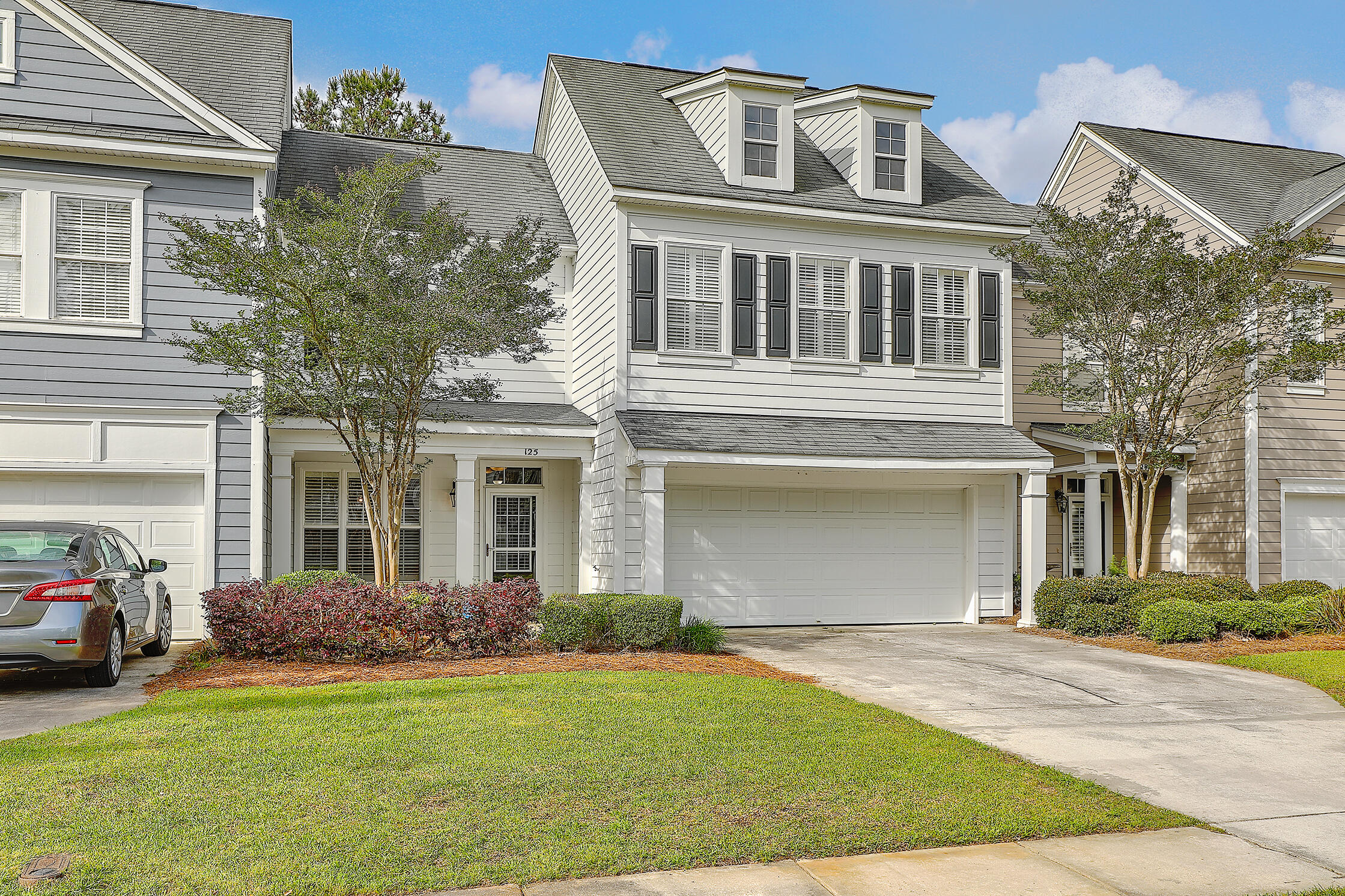 125 Fresh Meadow Lane Mount Pleasant, SC 29466 - Photo 2 of 40 Front of Home