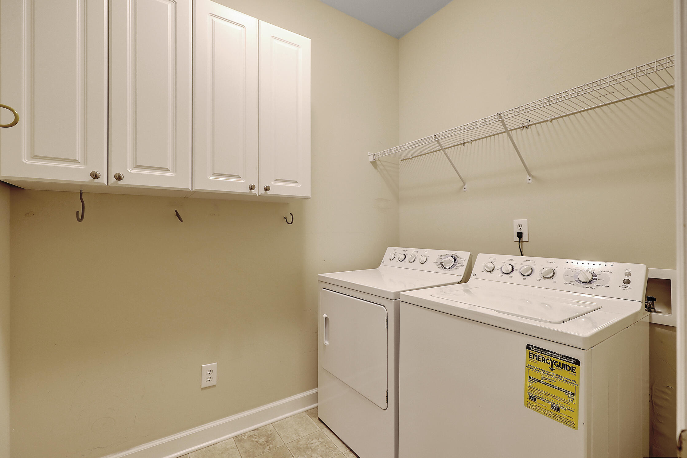 125 Fresh Meadow Lane Mount Pleasant, SC 29466 - Photo 30 of 40 Laundry