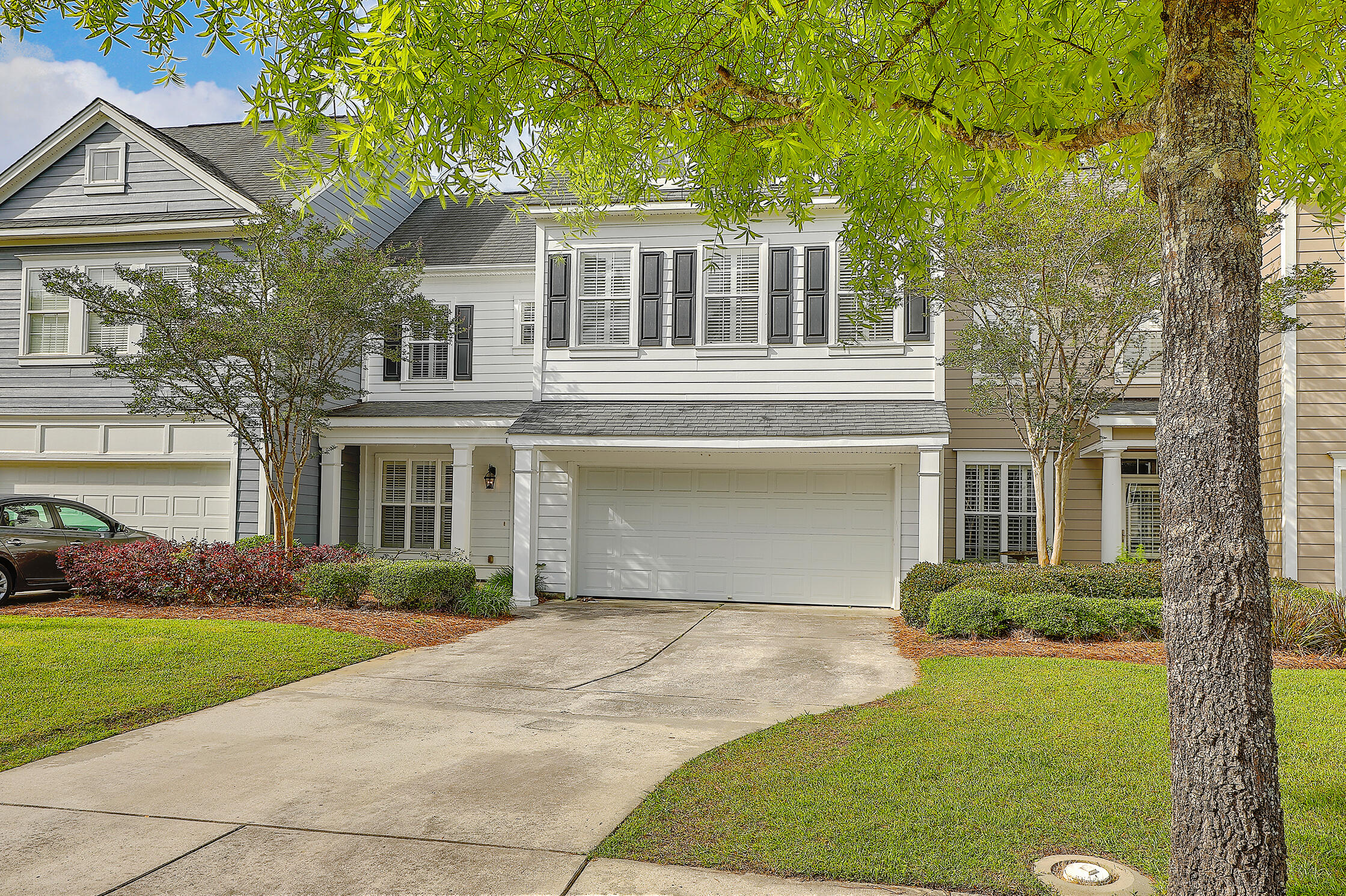 125 Fresh Meadow Lane Mount Pleasant, SC 29466 - Photo 3 of 40 Front of Home