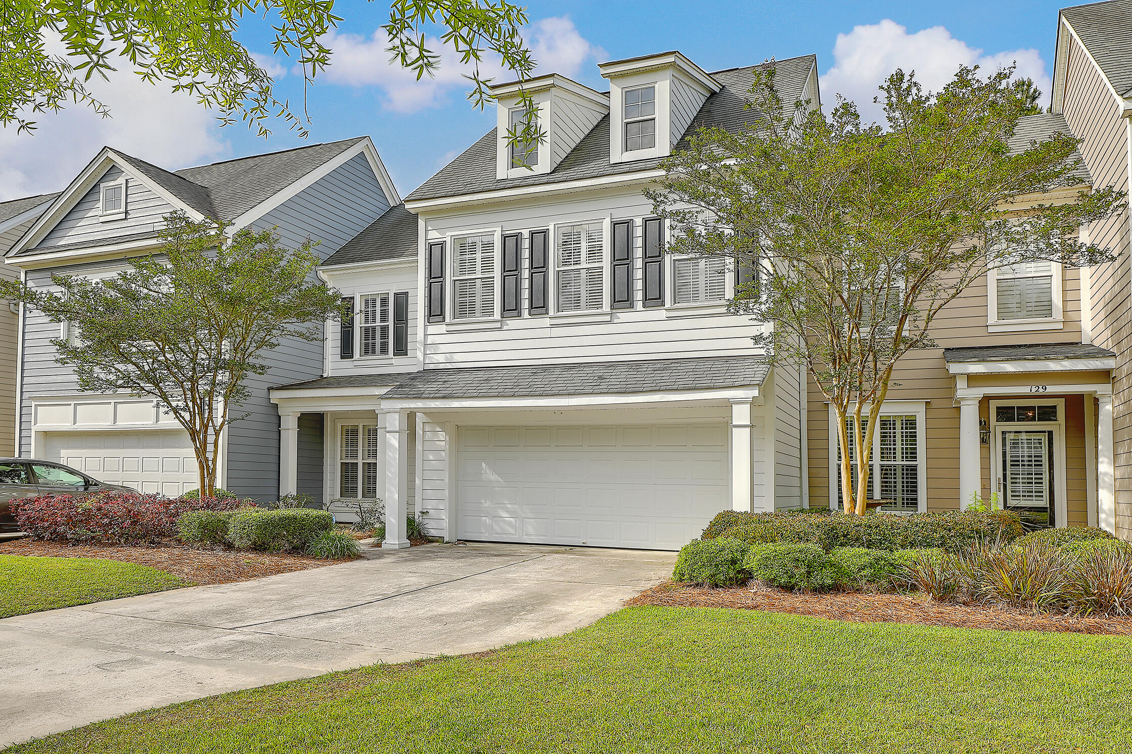 125 Fresh Meadow Lane Mount Pleasant, SC 29466 - Photo 4 of 40 Front of Home