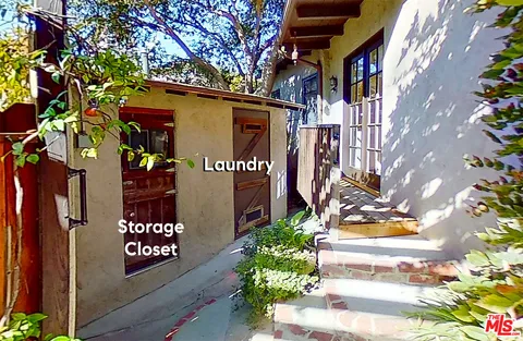 $2,700 | 10211 Seabury Lane, Unit GUEST HSE, Los Angeles, CA 90077