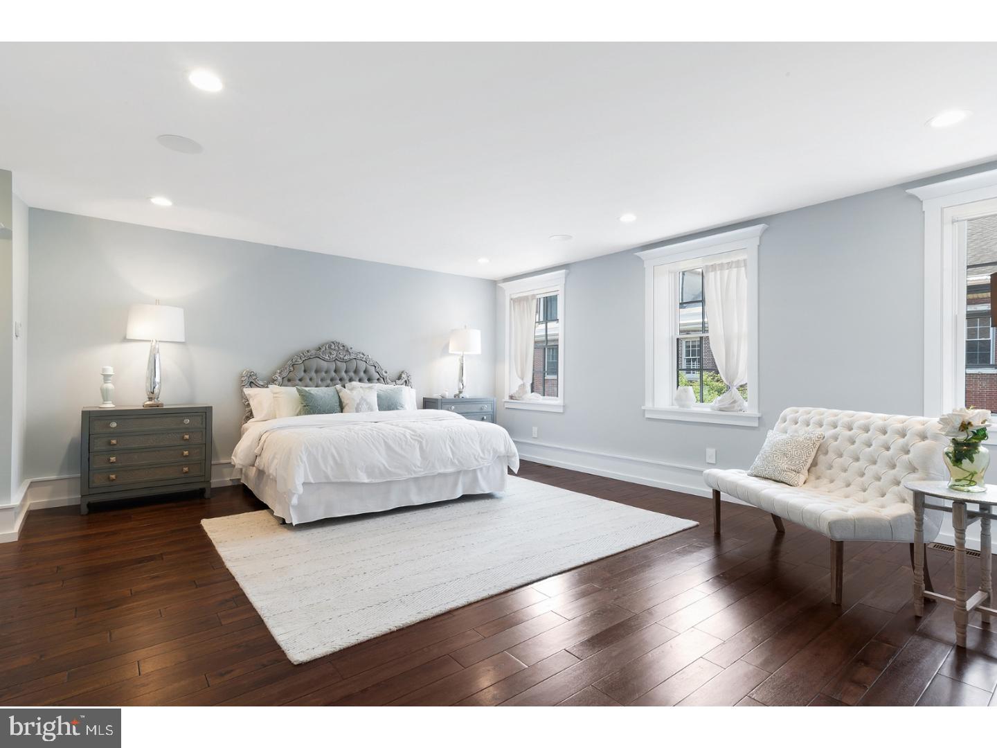 907 Pine Street Philadelphia, PA 19107 - Photo 17 of 25 Master Bedroom