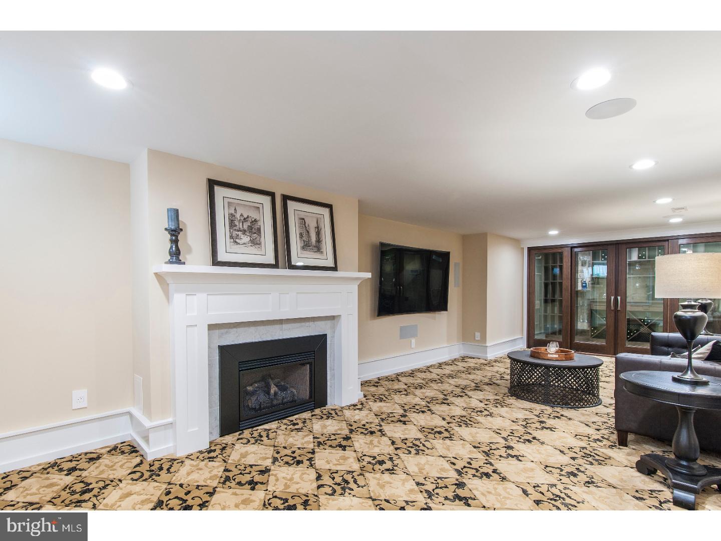 907 Pine Street Philadelphia, PA 19107 - Photo 22 of 25 Family Room