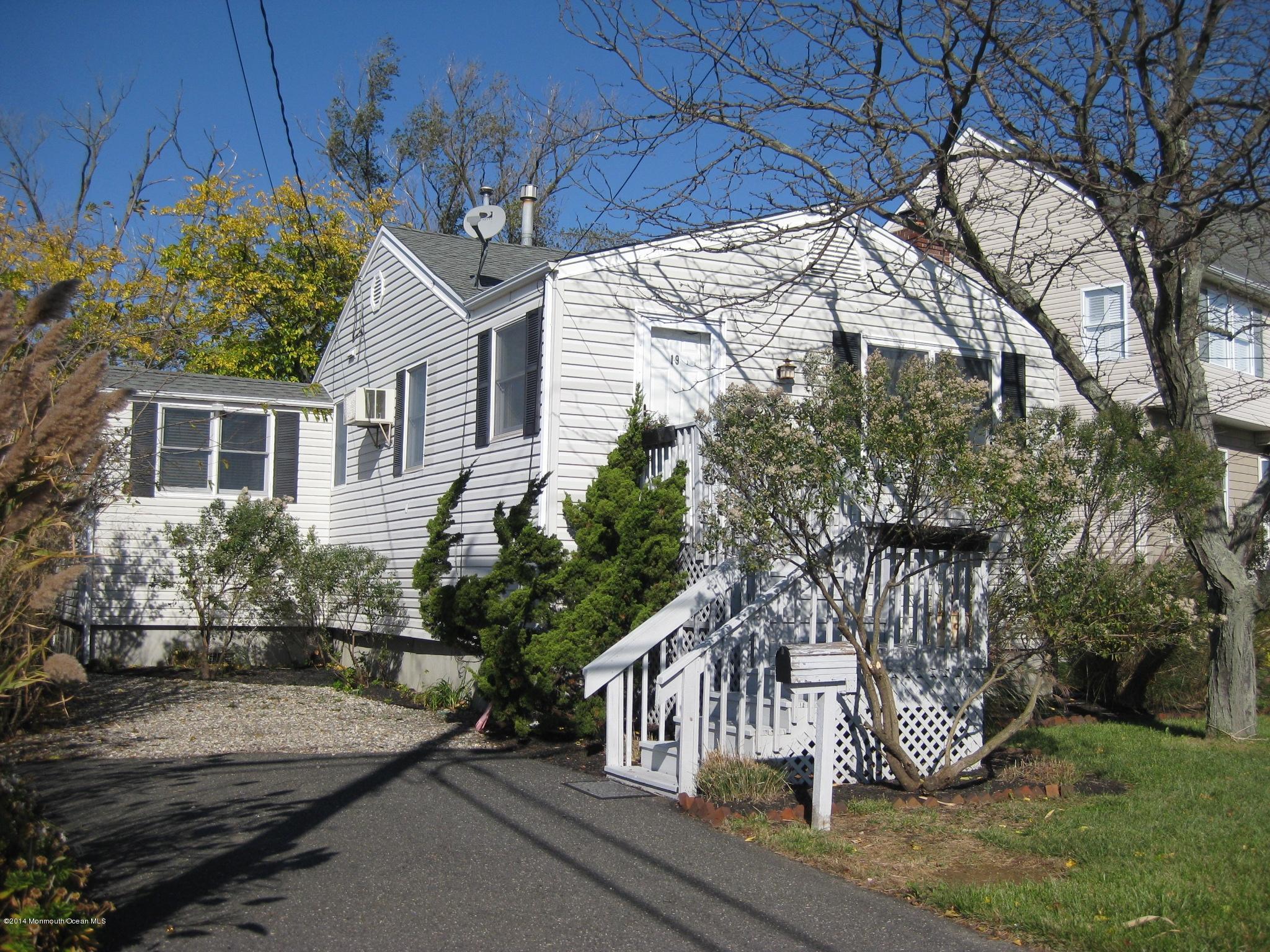 19 Griffin Street Monmouth Beach, NJ 07750 - Photo 1 of 20 19 Griffin St - Monmouth Beach