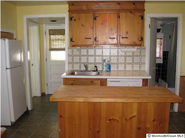19 Griffin Street Monmouth Beach, NJ 07750 - Photo 15 of 20 Kitchen Island